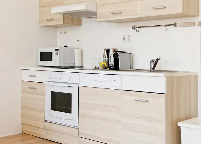 Minimalistic Studio Near Naschmarkt