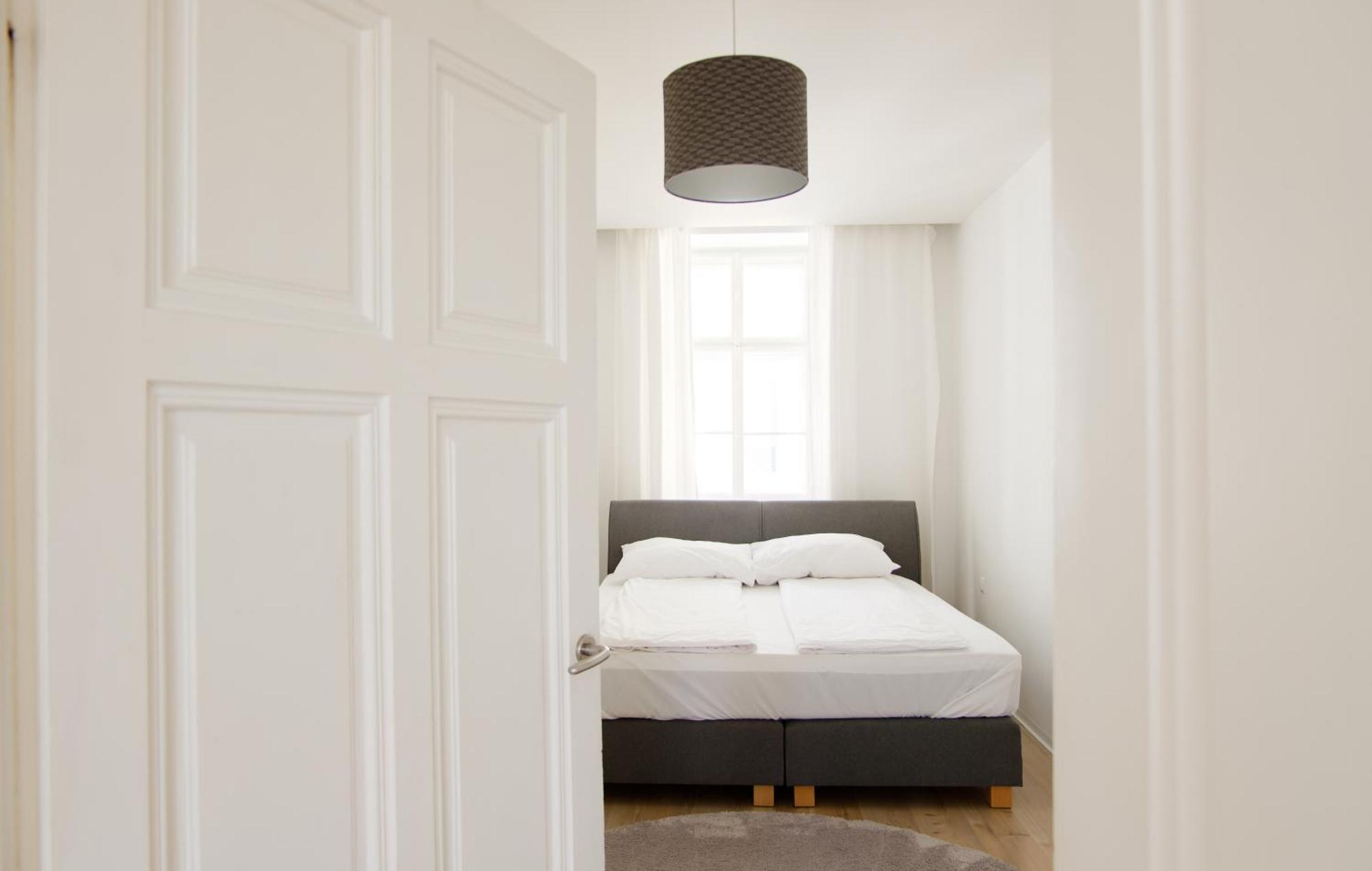 Minimalistic Near Naschmarkt Appartement *