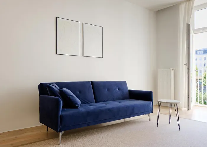 Minimalistic Studio Near Naschmarkt