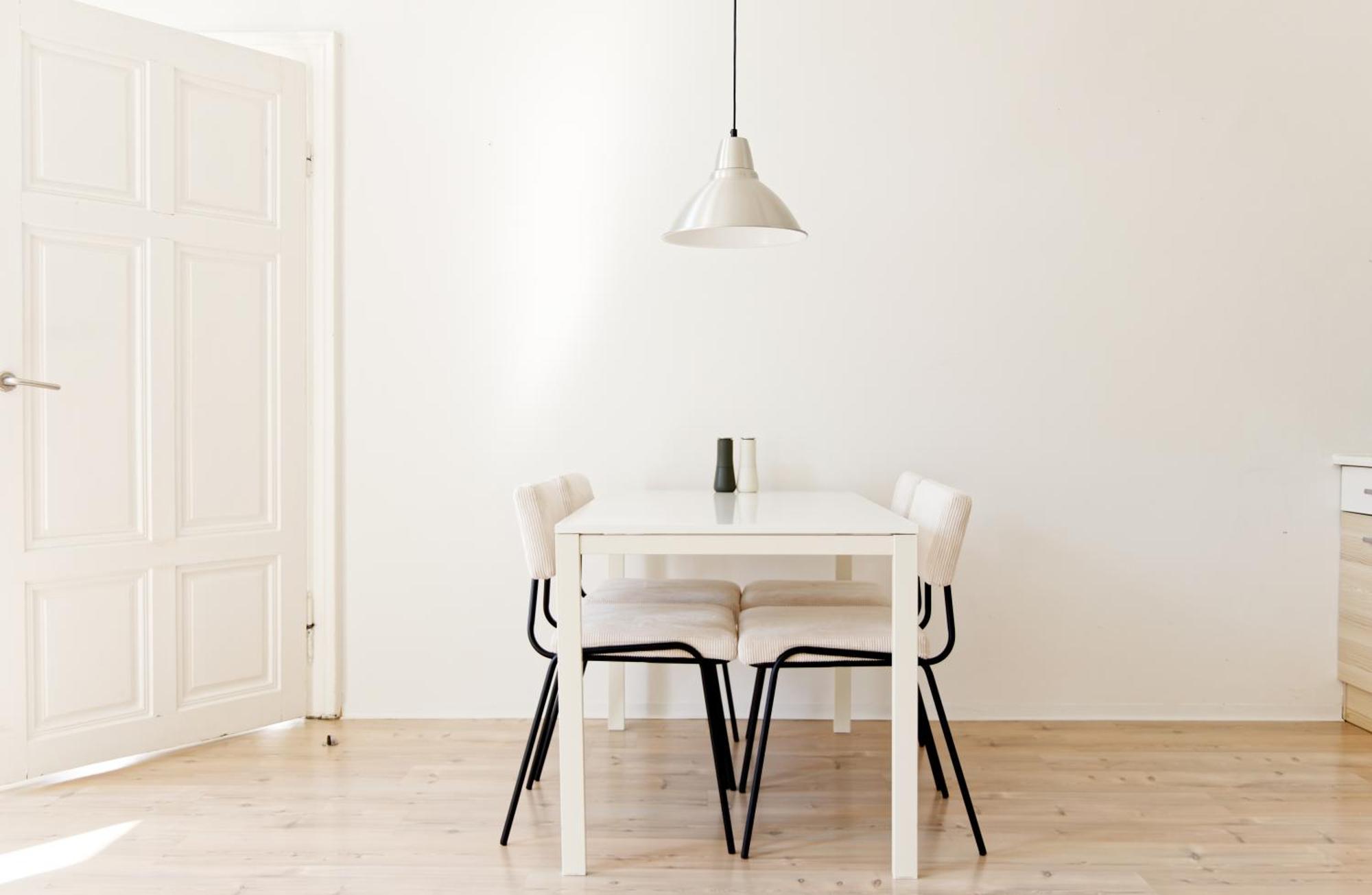 Minimalistic Near Naschmarkt Apartment